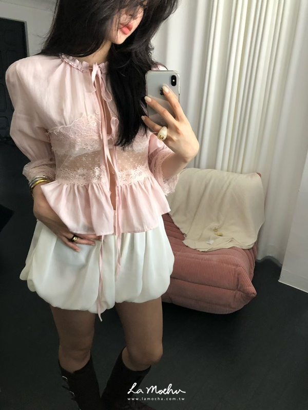 蕾絲袖微透綁帶上衣